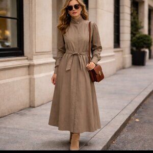 Vintage London Fog women's trench coat size Med   Midi equestrian Paris classic